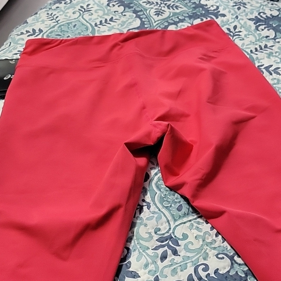 Asics Capri Cropped Bright Pink Coral Leggings size XL NWT - Picture 5 of 15